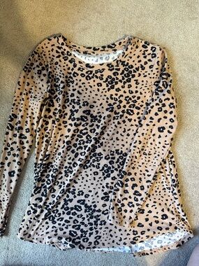 belk Long Sleeve Leopard Print Tee in Tan and Black